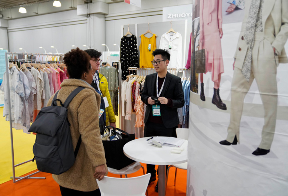 Garment printing workspace