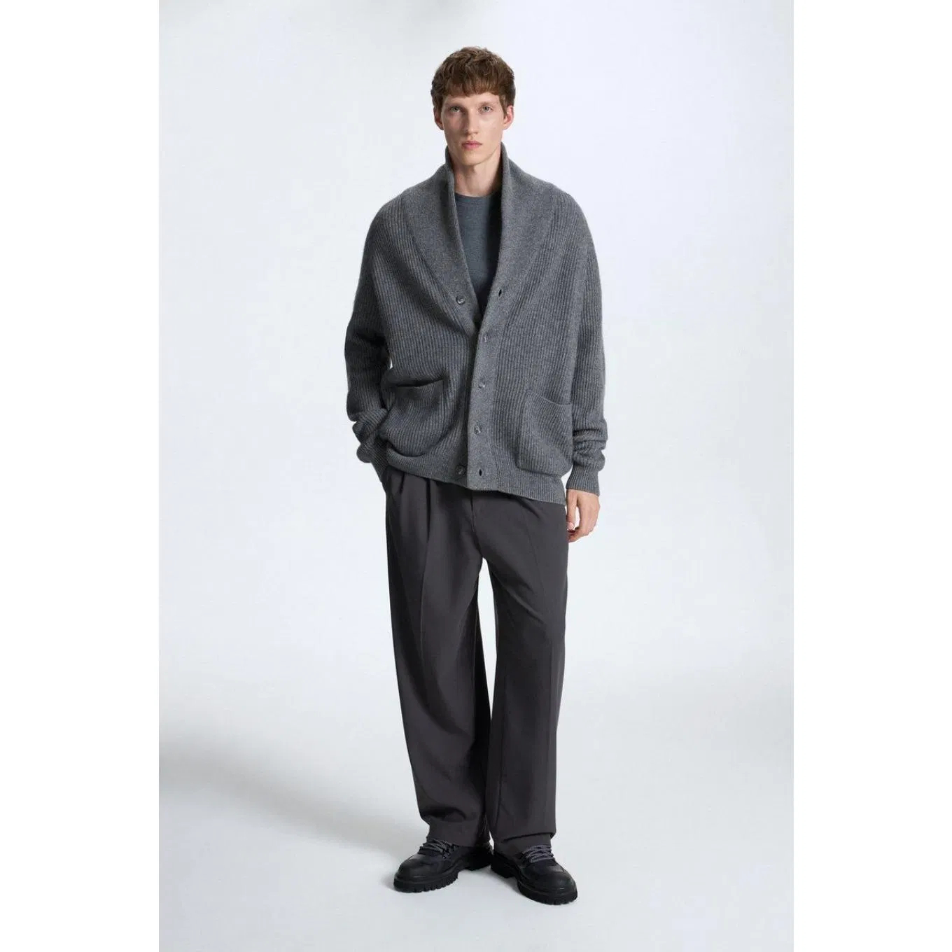 Wholesale Customized Men Luxury Wool Knitted Sweater Buttoned Cardigan Coat Male Knitted Sweater Coat with Wide Collar