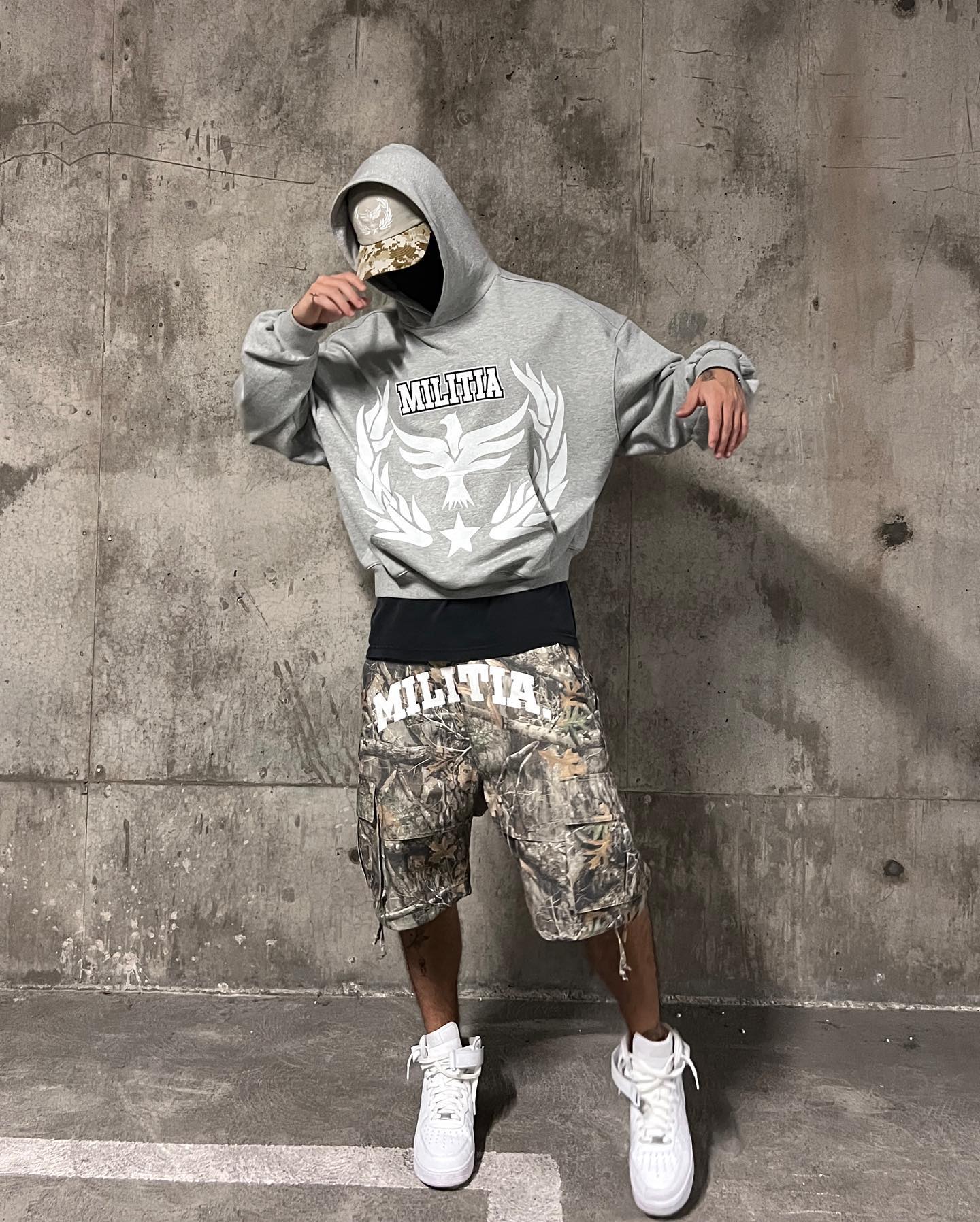 Camo Cargo Shorts Details 2
