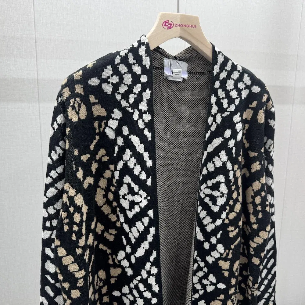 Women's Geometric Figure Design Knit Cardigan Coat Sweater Casual Style Winter Wear