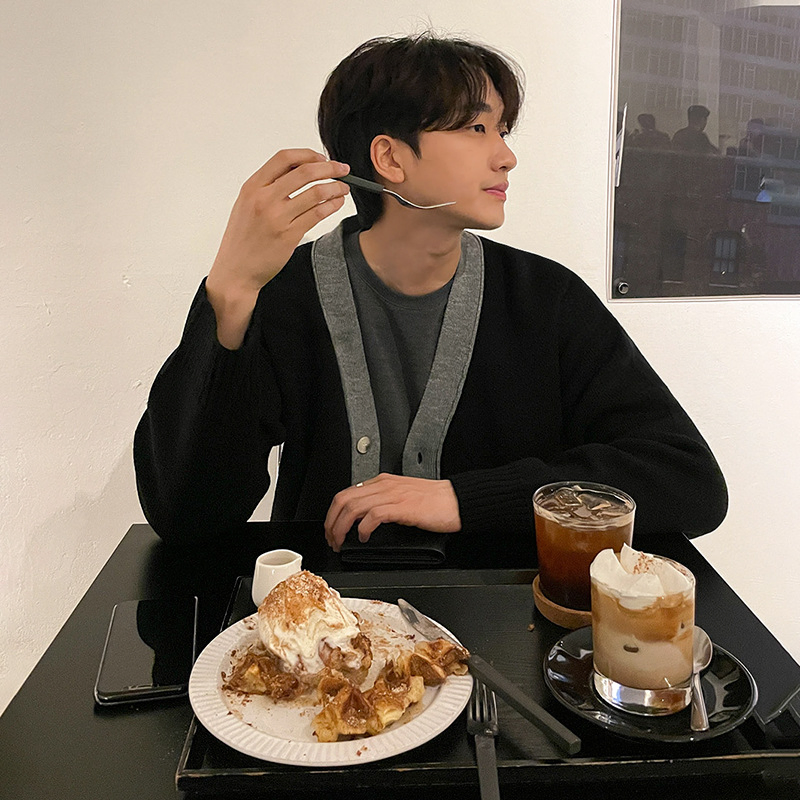 New Arrivals Men's V Neck Button Down Cardigan Long Sleeve Crewneck New Korean Loose Knit Sweater Cardigan
