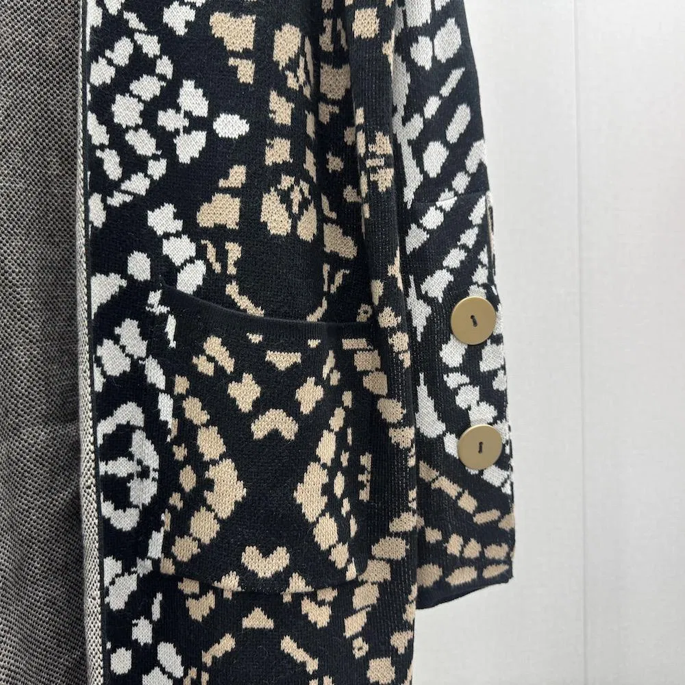 Women's Geometric Figure Design Knit Cardigan Coat Sweater Casual Style Winter Wear