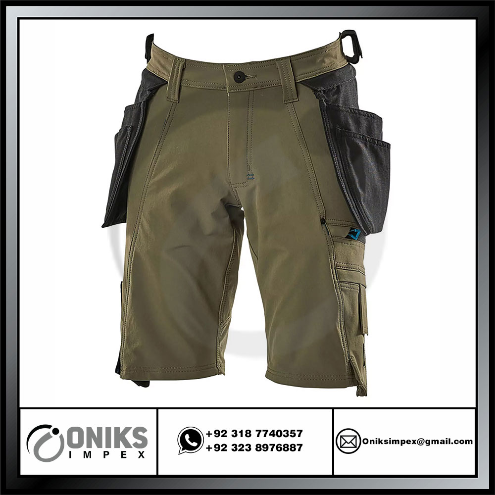 Men Cargo Shorts Detail 1