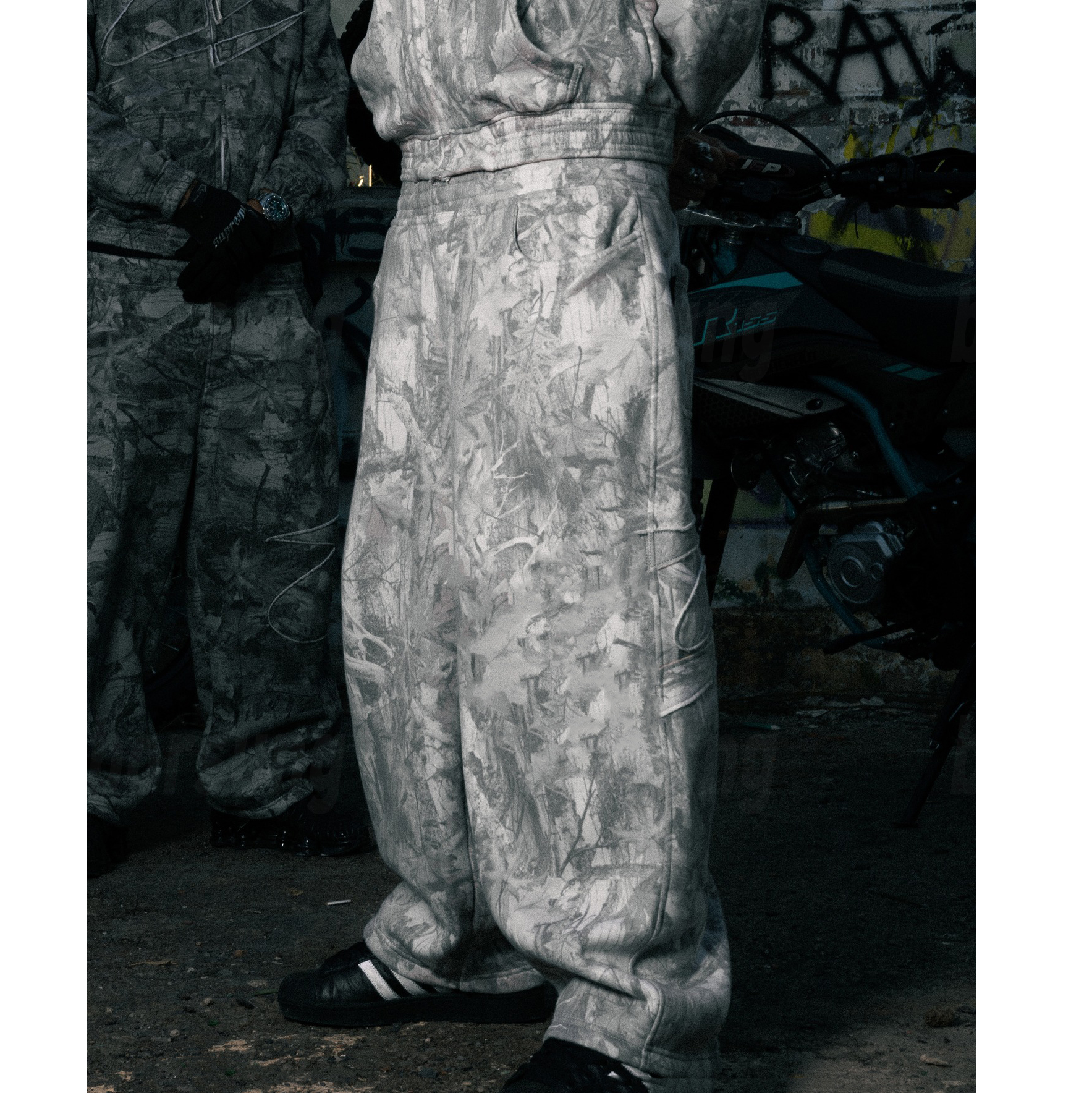Custom Plus Size Sweatshirt Sweatpants Set Custom Real Tree Camo Acid Wash Baggy Flared Jogger Tracksuit Men