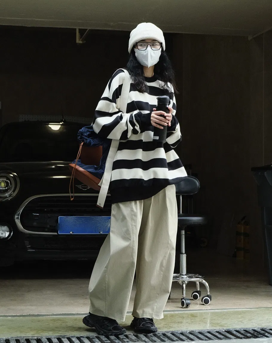 Oversized Hoodie Product Showcase 8