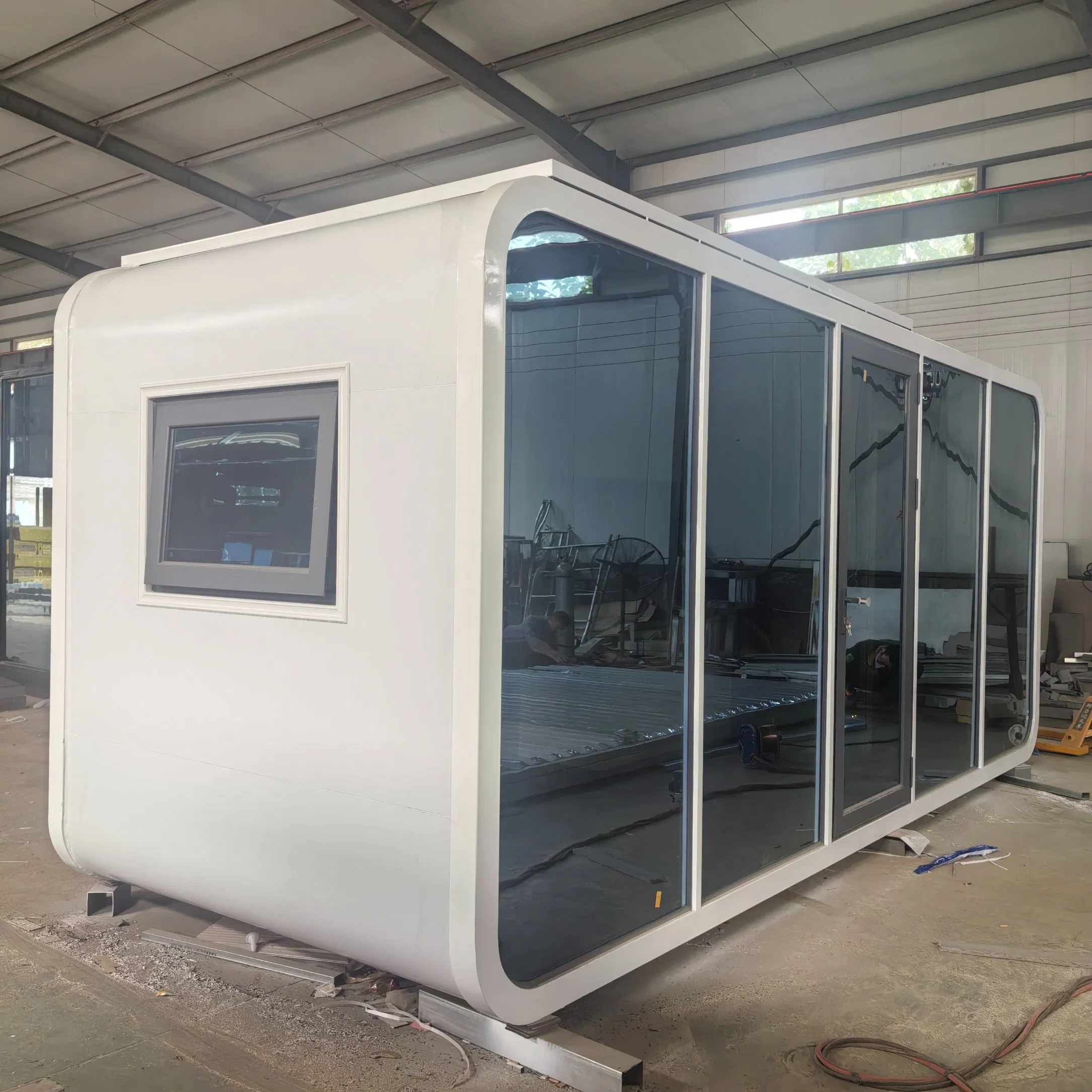 2025 منزل كابسولة فاخرة مسبقة الصنع صغيرة تفاح كابينة فاخرة كابينة تفاح لمتجر بيت الشمس مكتب