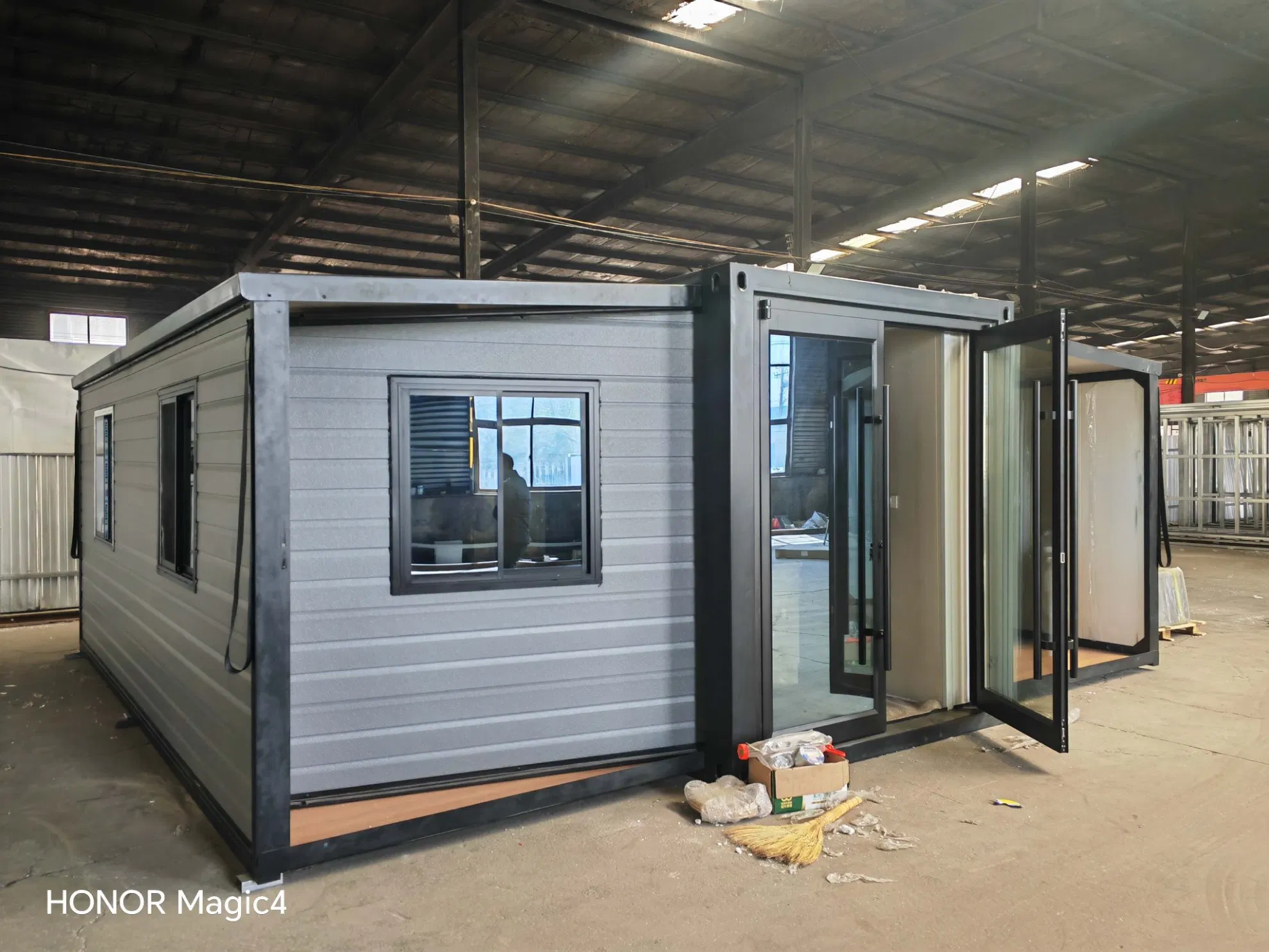 40FT منزل حاوية قابل للطي والتوسع - منازل مسبقة الصنع وحديثة 3 تصميم فاخر بغرفة نوم وميزات محمولة