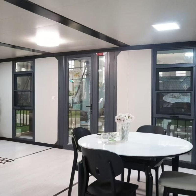 منزل فاخر قابل للتوسيع بنظام جناح مزدوج مع ميزات ذكية