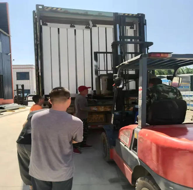الخدمات اللوجستية والشحن