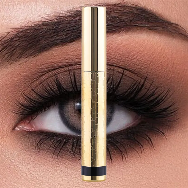 Mascara product showcase 3