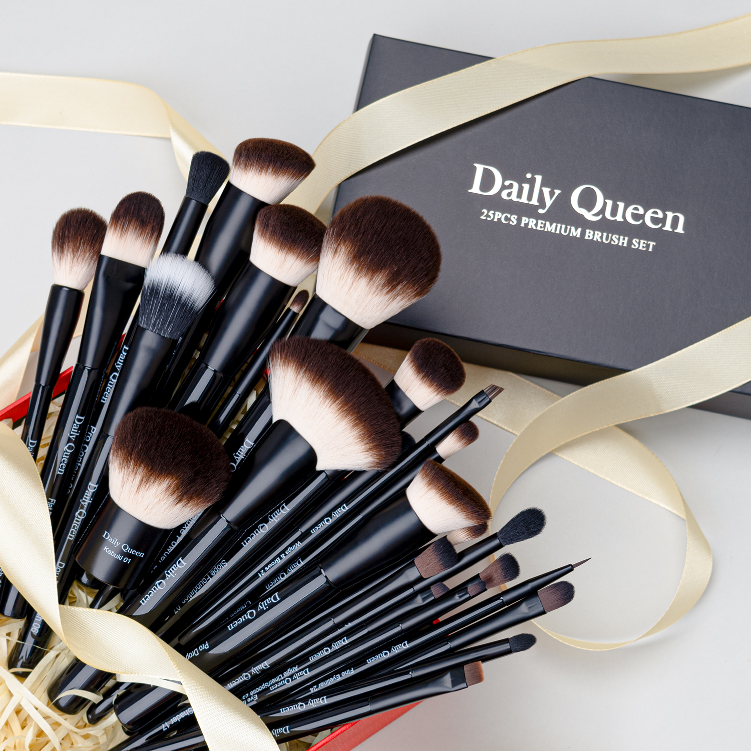Daily Queen NYX New Top Quality 25pcs Black Vegan Hair Private Label Foundation Eye Shadow Eyebrow Brush Set Dense Bristles