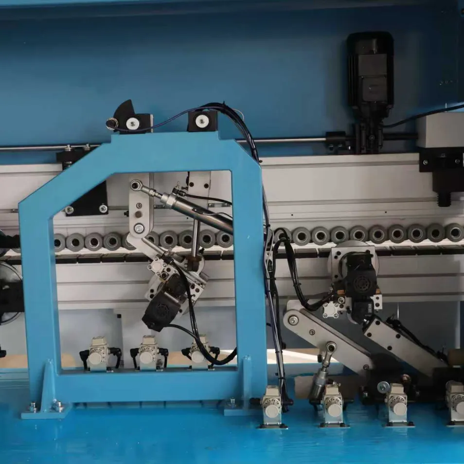High-Performance Fully Automatic Pre-Milling Chamfering Contour Tracking Edge Banding Machine