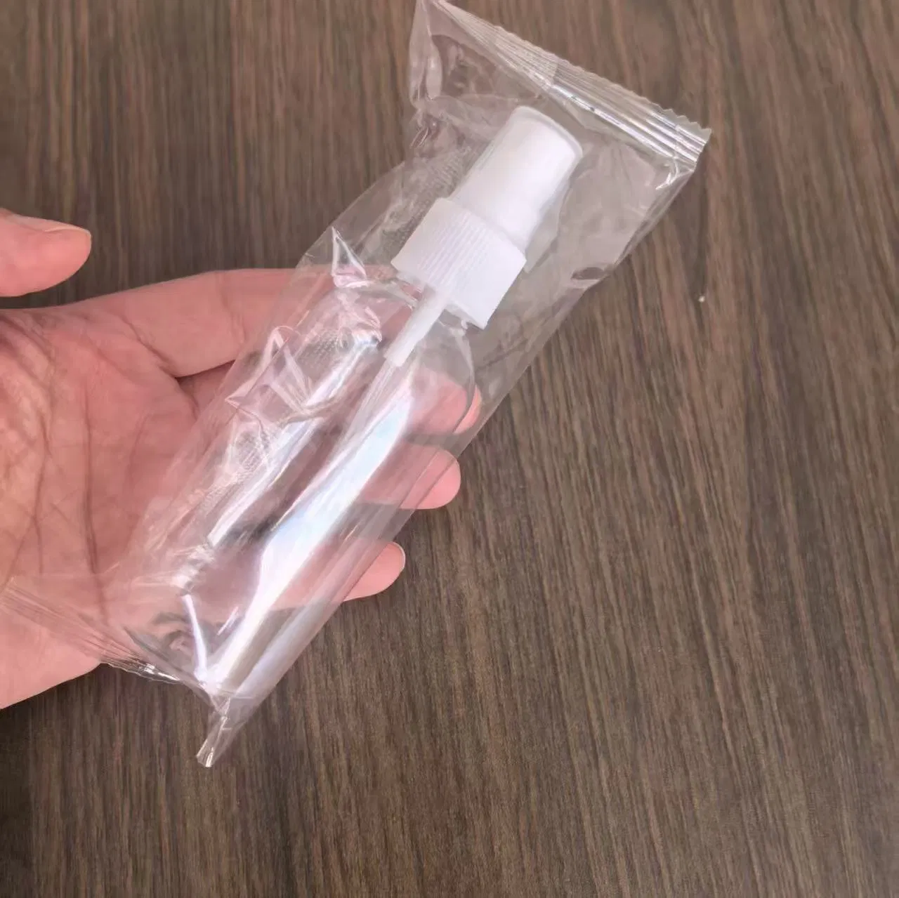 Small Portable Spray for Travel Cosmetic Samples