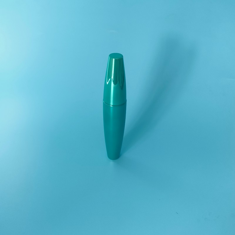 New Arrival Green Color New Style Luxury Mascara Tubes Hot Stamping Plastic Mascara Tube with Wand for Cosmetic Packaging
