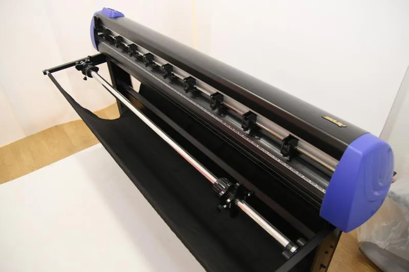 1750mm Arms Servo Cutting Plotter - Precision Automatic Contour Cutting Plotter