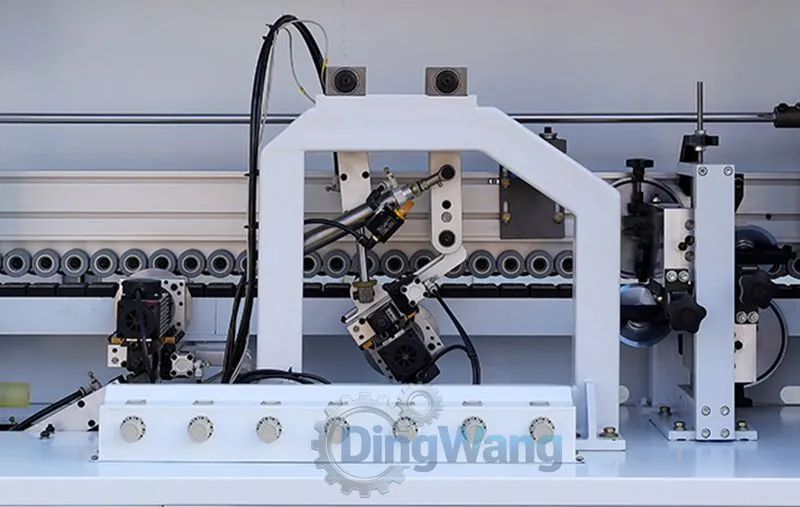Professional Cabinet Edge Sealing Machine with Pre-Milling Feature Efficient Contour Tracking Machine for Seamless Edge Sealing Woodworking Edge Bandermachinery