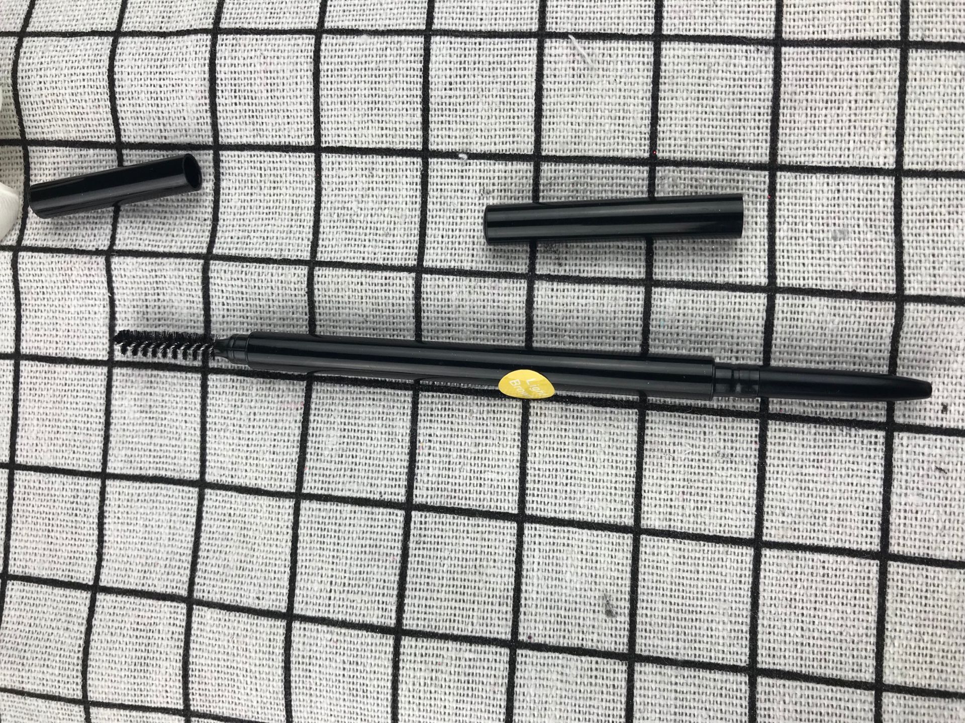 Eyebrow pencil details 5