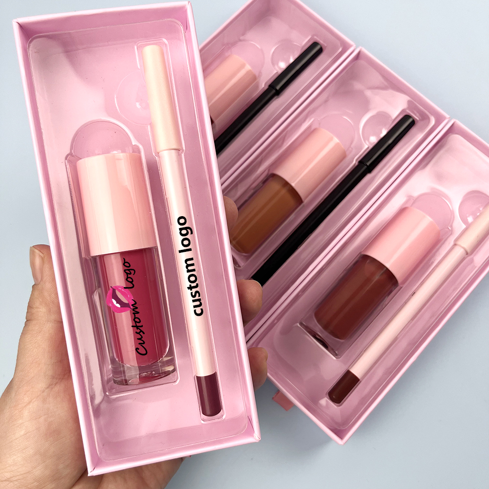 Lip liner and gloss kit