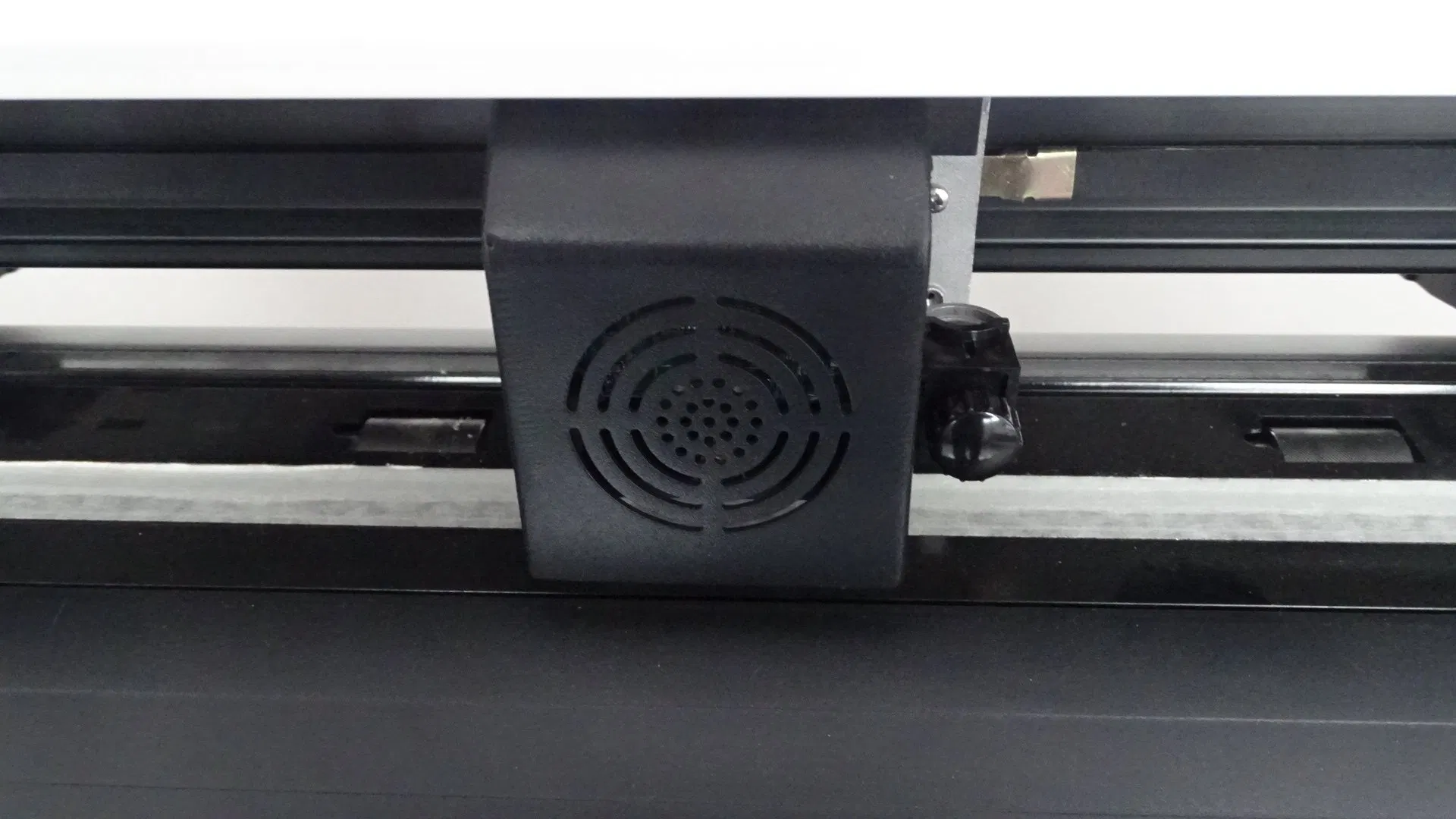 Newfuture 720mm Servo System Automatic Vinyl Contour Cutting Plotter