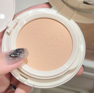 Gege Bear Two-Layer Liquid Foundation 2-in-1 Cushion Pressed Powder Essence Moisturizing Base Face Concealer BB CC Creams