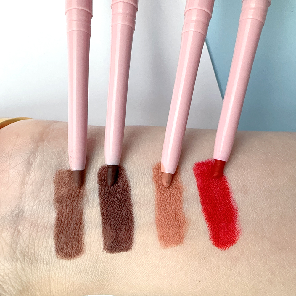 Twist Up Lip Liner