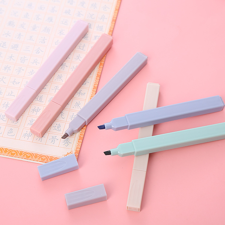 Highlighter Pen Set Detail 1