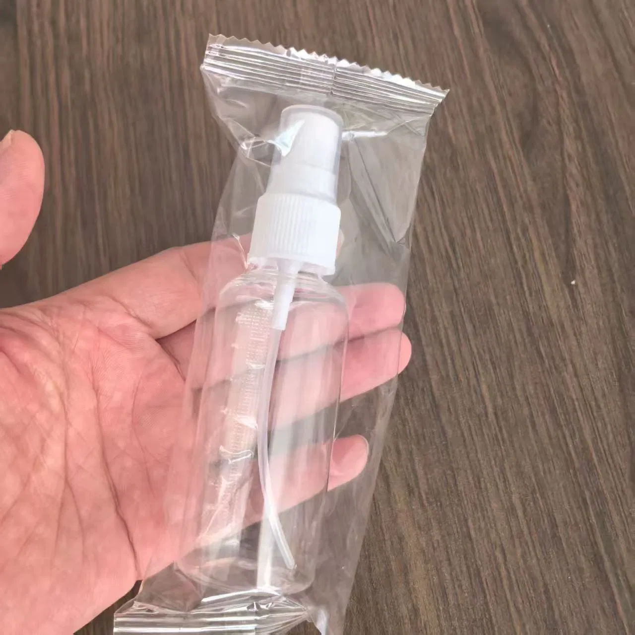 Small Portable Spray for Travel Cosmetic Samples