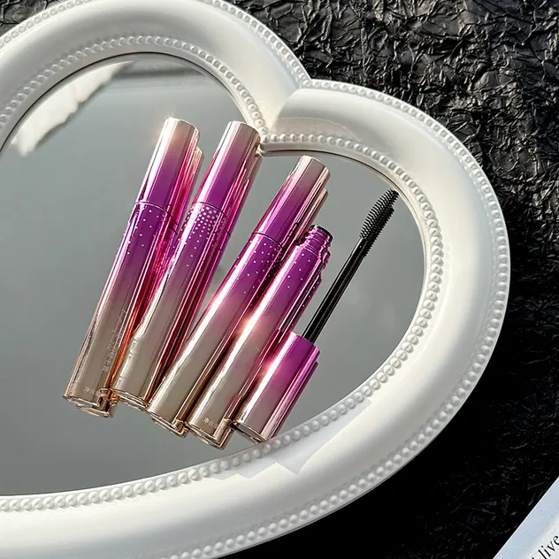 Professional Mascara Tube for Easy Application and Removal