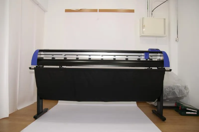1750mm Arms Servo Cutting Plotter - Precision Automatic Contour Cutting Plotter