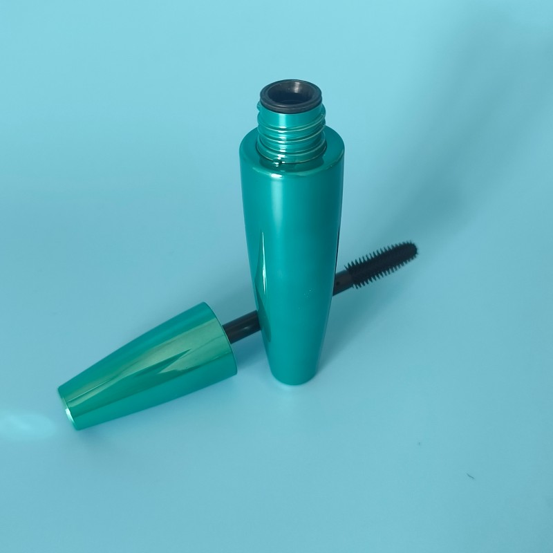 New Arrival Green Color New Style Luxury Mascara Tubes Hot Stamping Plastic Mascara Tube with Wand for Cosmetic Packaging