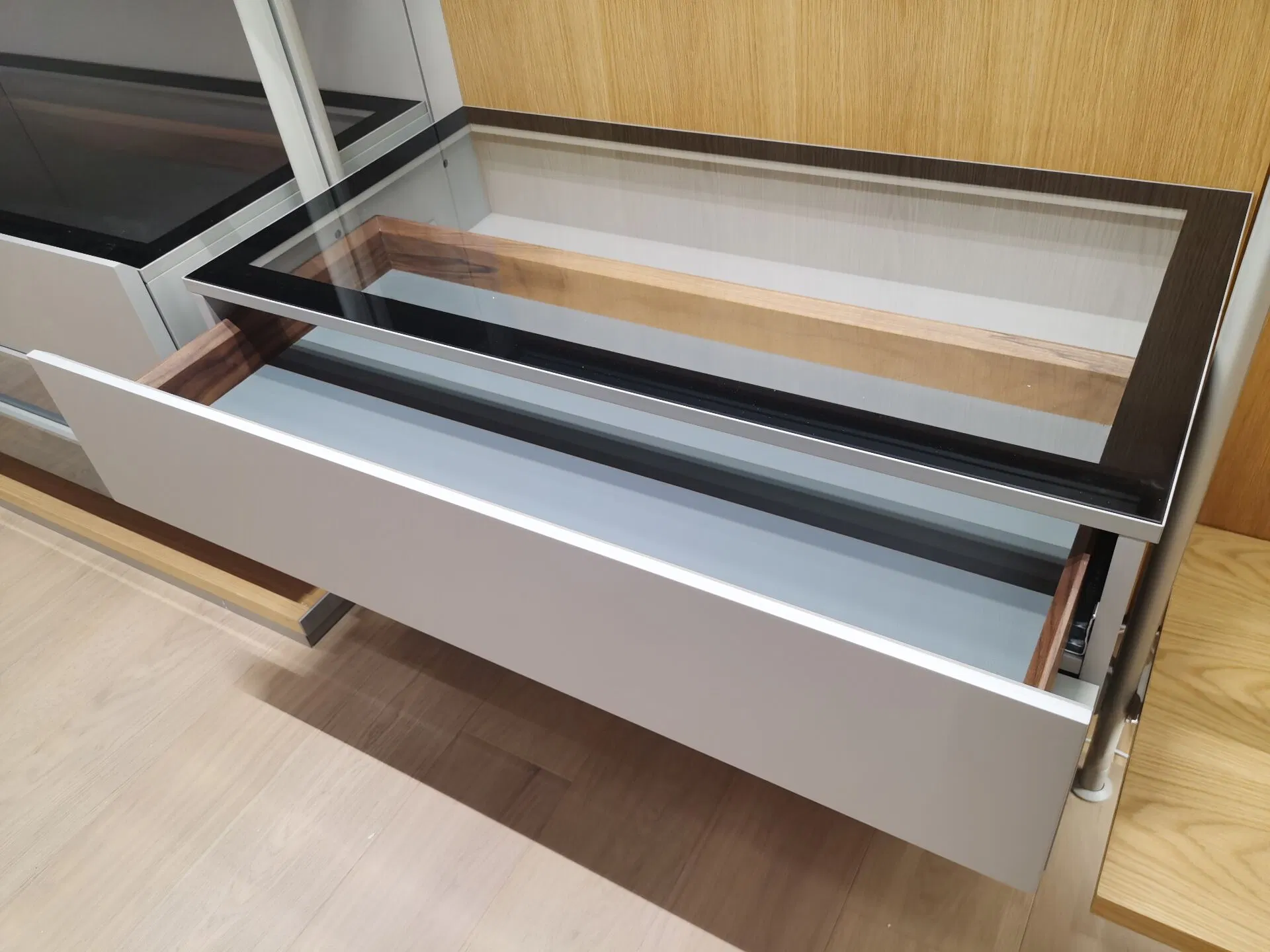 Modular Modern Customized Closet Cabinets Organizer Modern Glass Door MDF Style Sliding Door Wardrobe Closet System