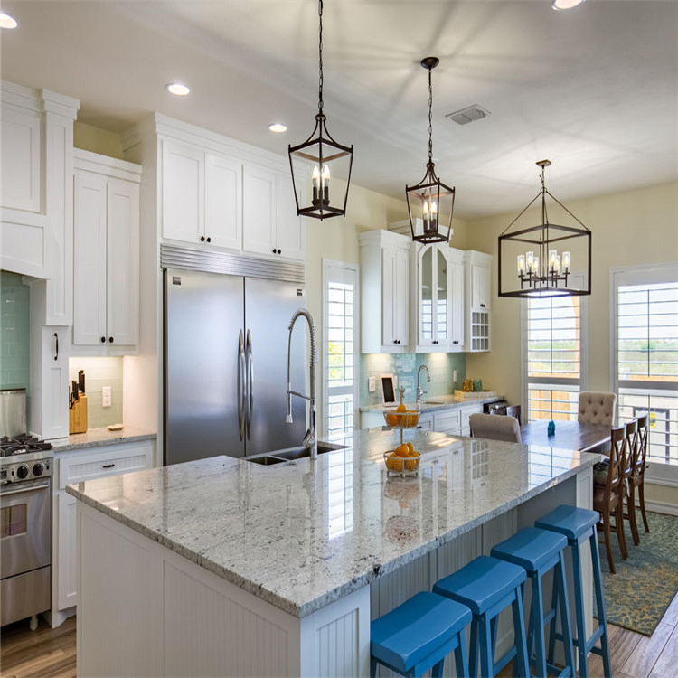 Customized MDF Board White Matte Kitchen Cabinets with Lacquer Finish