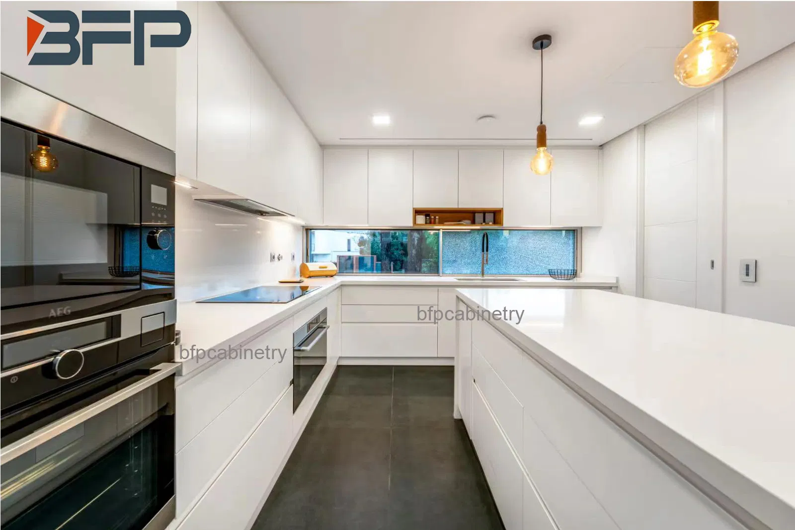 Customized White Modern Island Style Lacquer 2 Pack Kitchen Cabinets