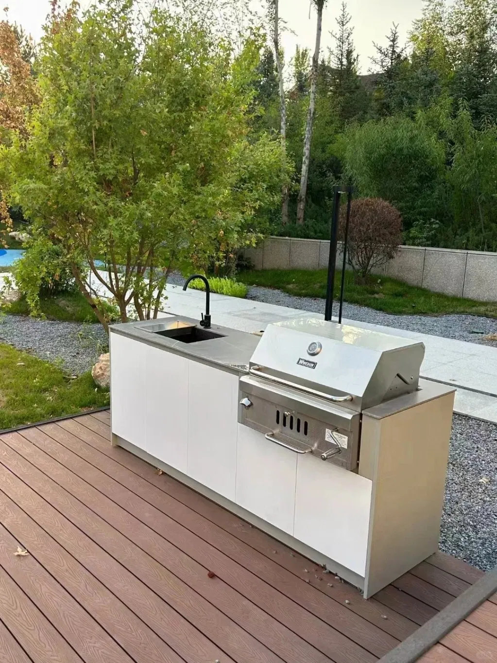 Waterproof Aluminium Alloy Frame Quartz Stone Outdoor Kitchen Cabinet Design