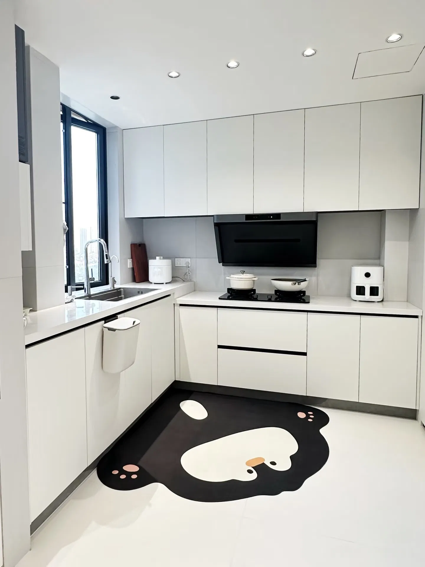 Modern High Gloss Kitchen Cabinet Set with Soft Close Doors