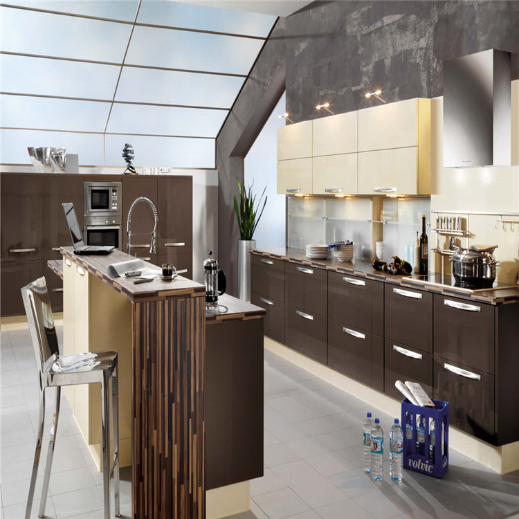 Customized MDF Board White Matte Kitchen Cabinets with Lacquer Finish