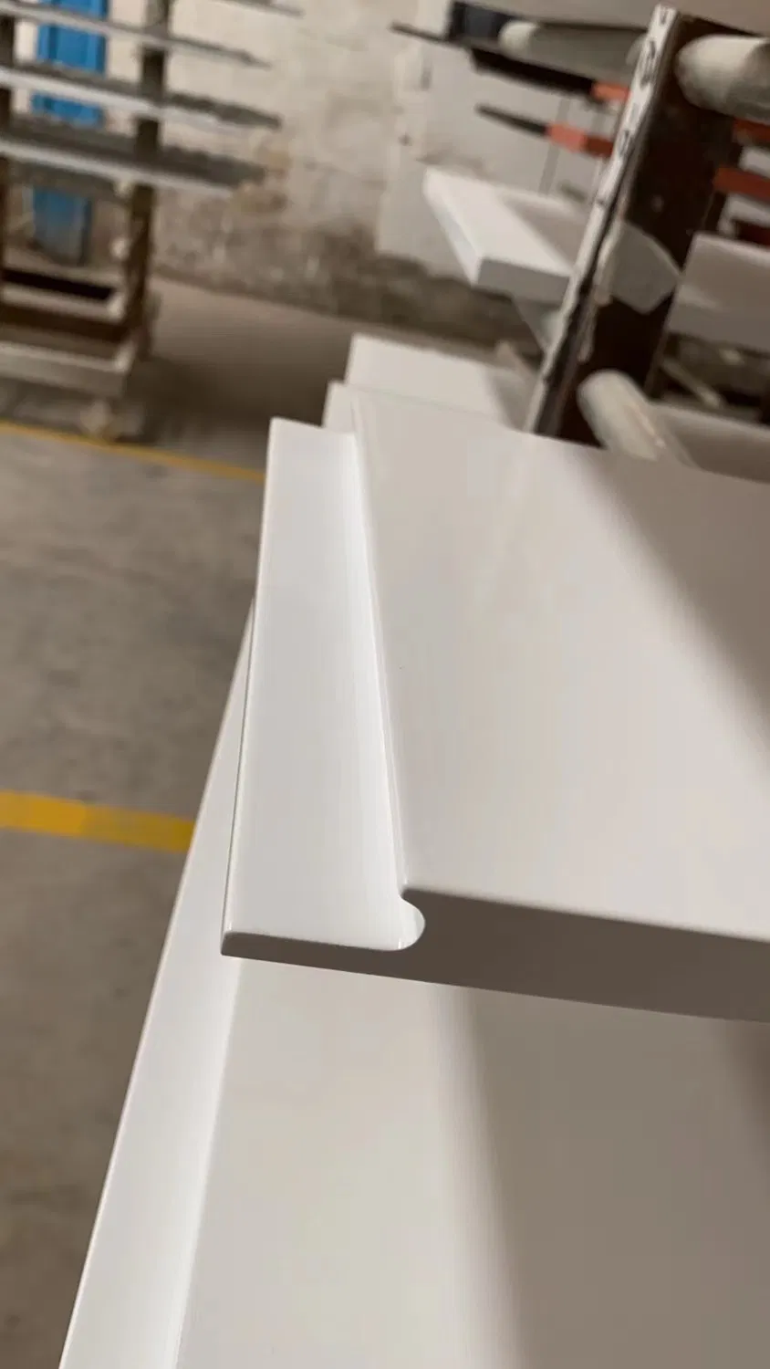 Modern Home Furniture High Glossy Red Lacquer with Large Island Custom Modern Kitchen Cabinet