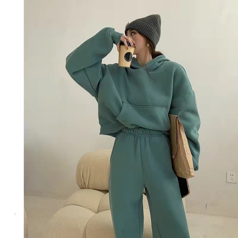 Conjunto de Moletom Casual com Suéter Curto e Calças de Esporte para Mulheres