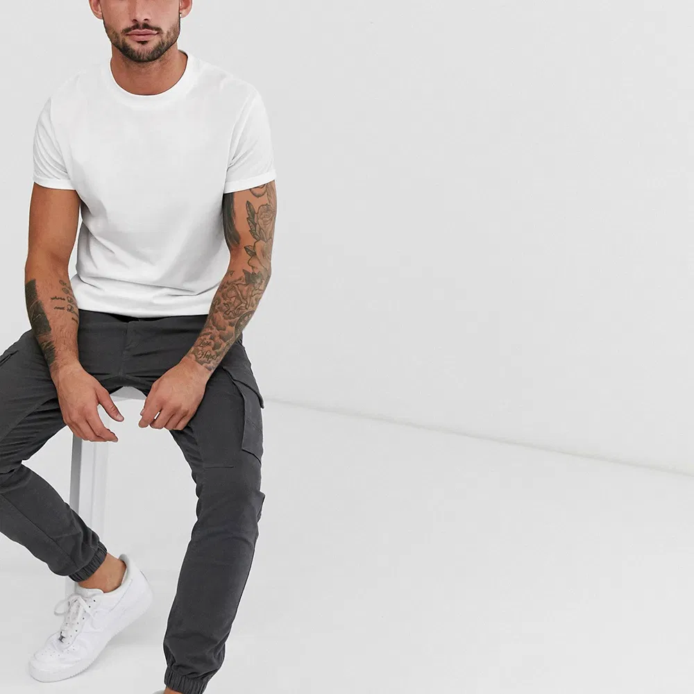 Camisetas brancas curtas em poliéster personalizadas para uniformes de trabalho casuais masculinos