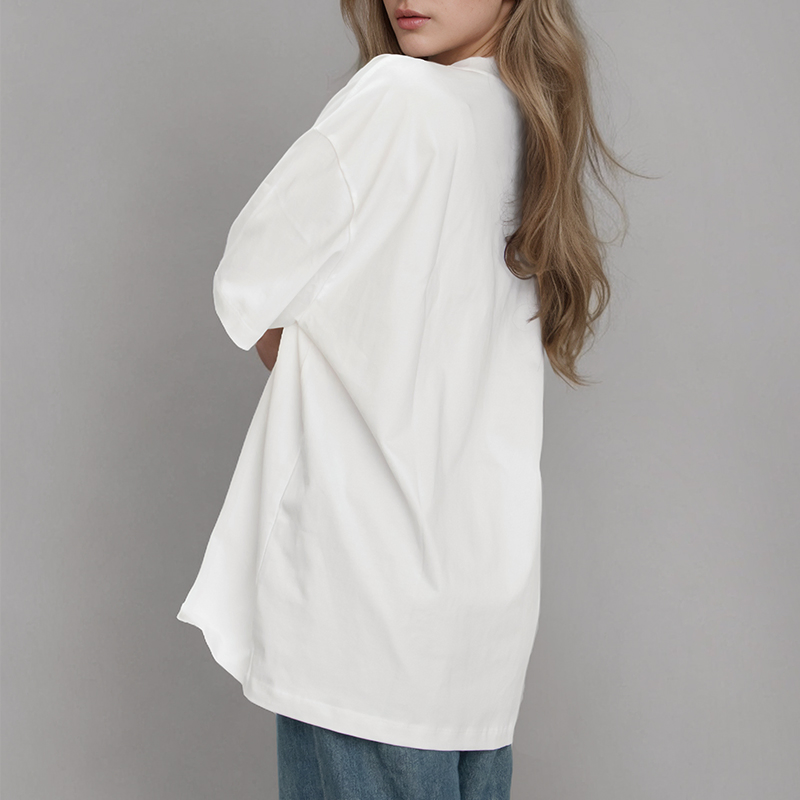 Camiseta Casual Branca de Gola Redonda com Fenda Lateral em Algodão de Bambu, Macia, Respirável e Ecológica, Top de Verão para Mulheres