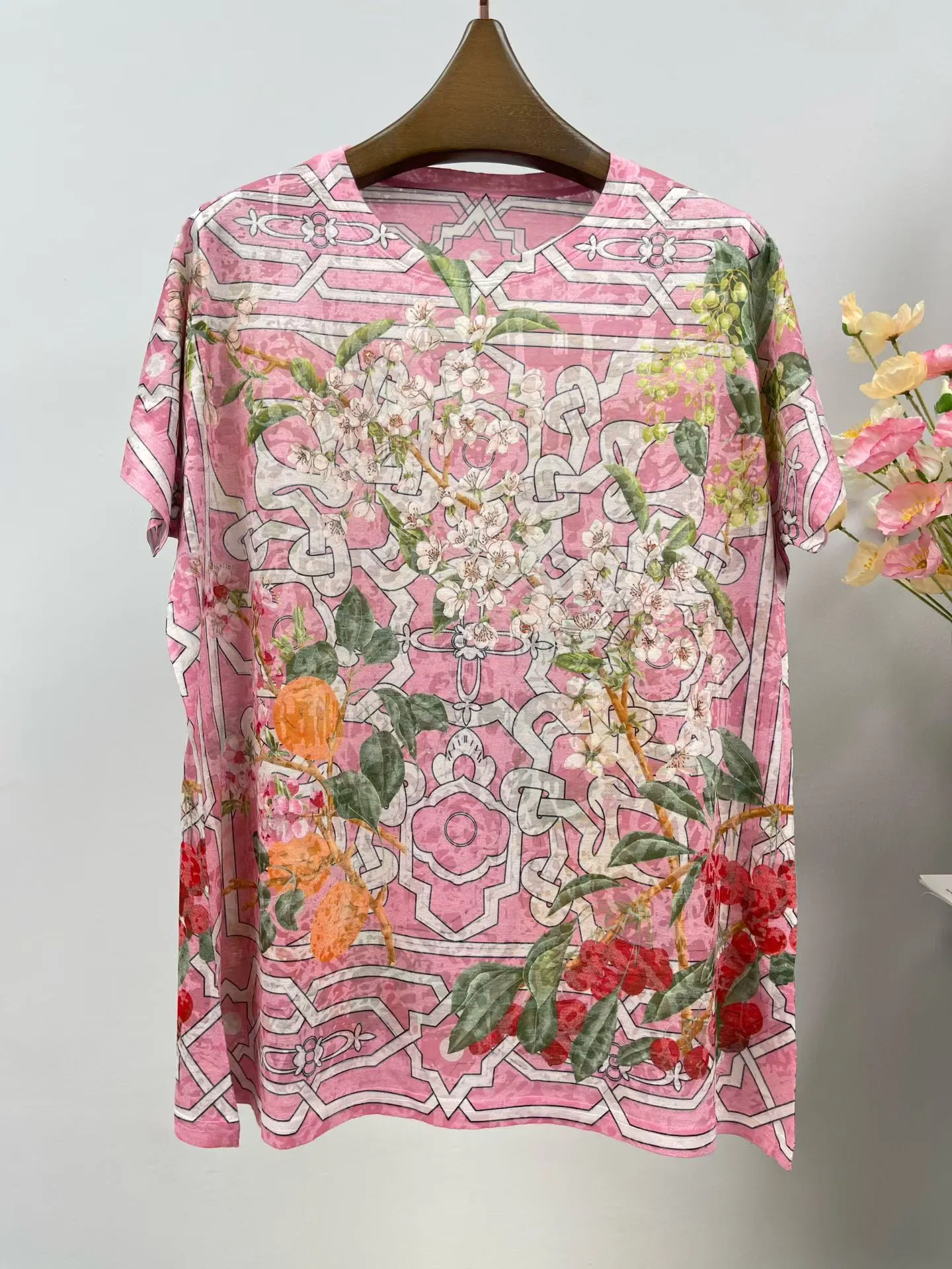 Camiseta de malha estampada feminina de manga curta, decote redondo, casual, leve para o verão, malha respirável, pulôver