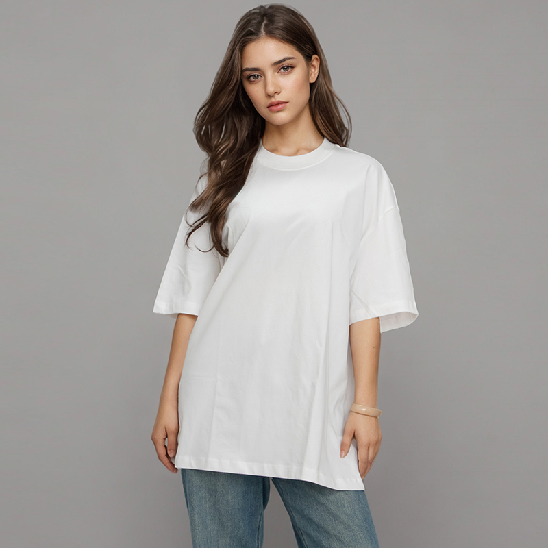 Camiseta Casual Branca de Gola Redonda com Fenda Lateral em Algodão de Bambu, Macia, Respirável e Ecológica, Top de Verão para Mulheres