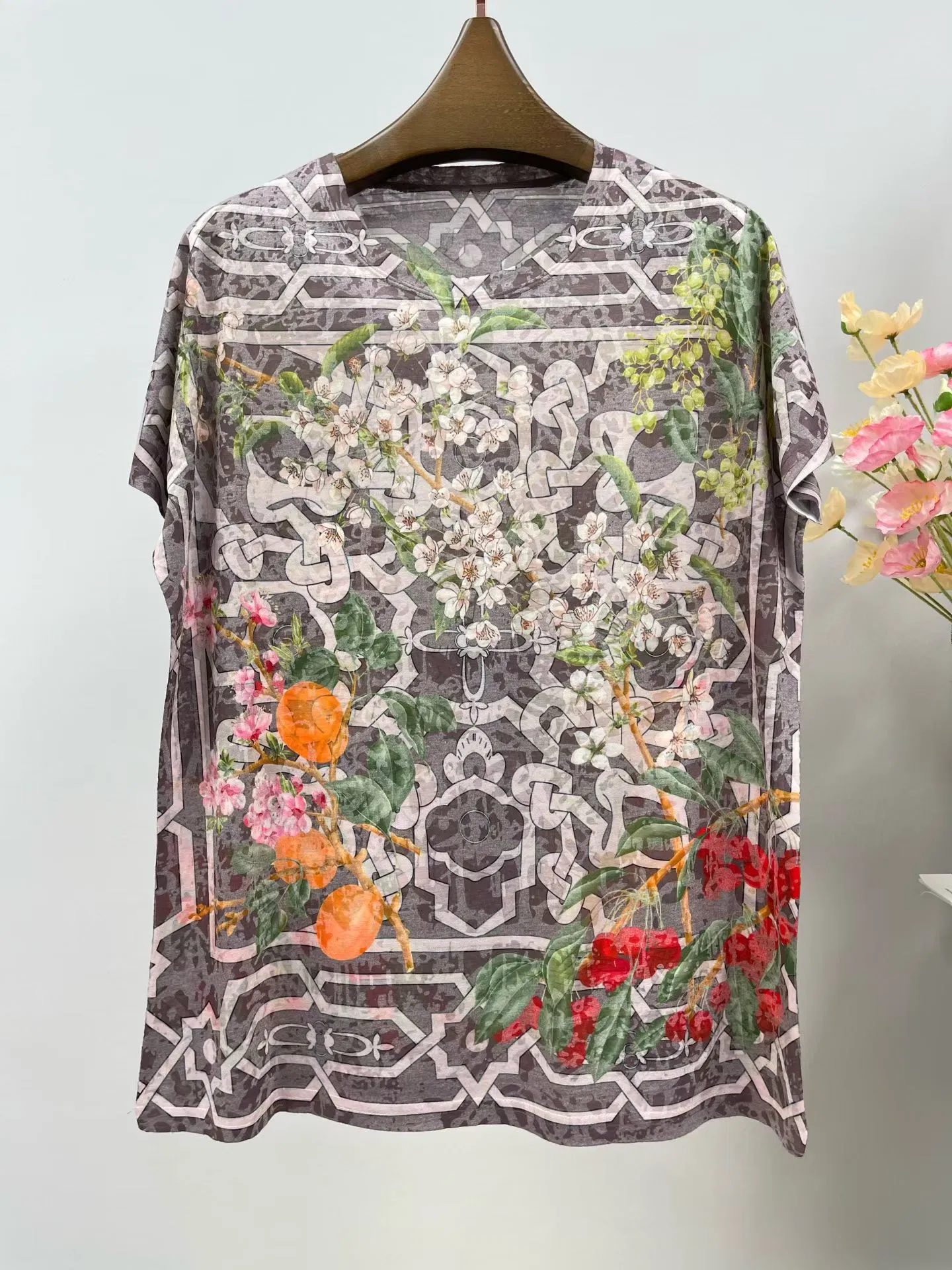 Camiseta de malha estampada feminina de manga curta, decote redondo, casual, leve para o verão, malha respirável, pulôver