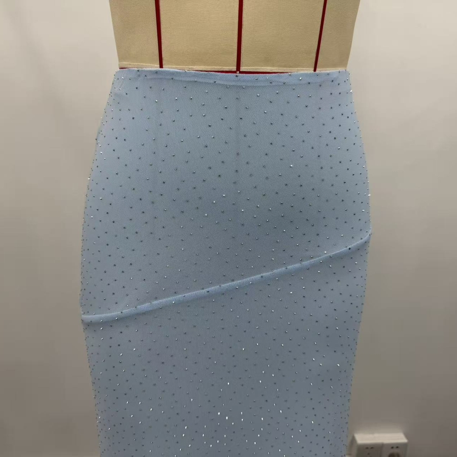 Saia midi casual de malha estilosa para fotografia de rua feminina