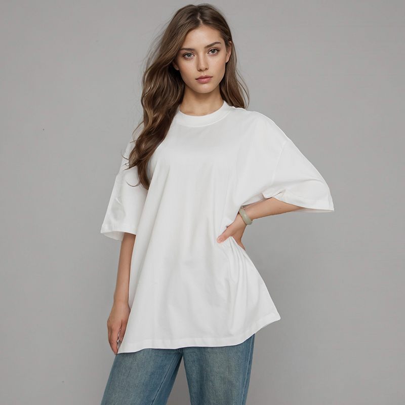 Camiseta Casual Branca de Gola Redonda com Fenda Lateral em Algodão de Bambu, Macia, Respirável e Ecológica, Top de Verão para Mulheres