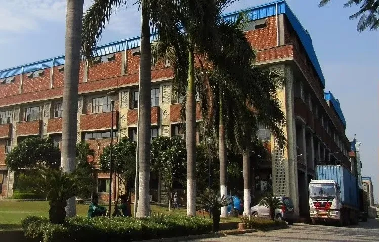 Instalações