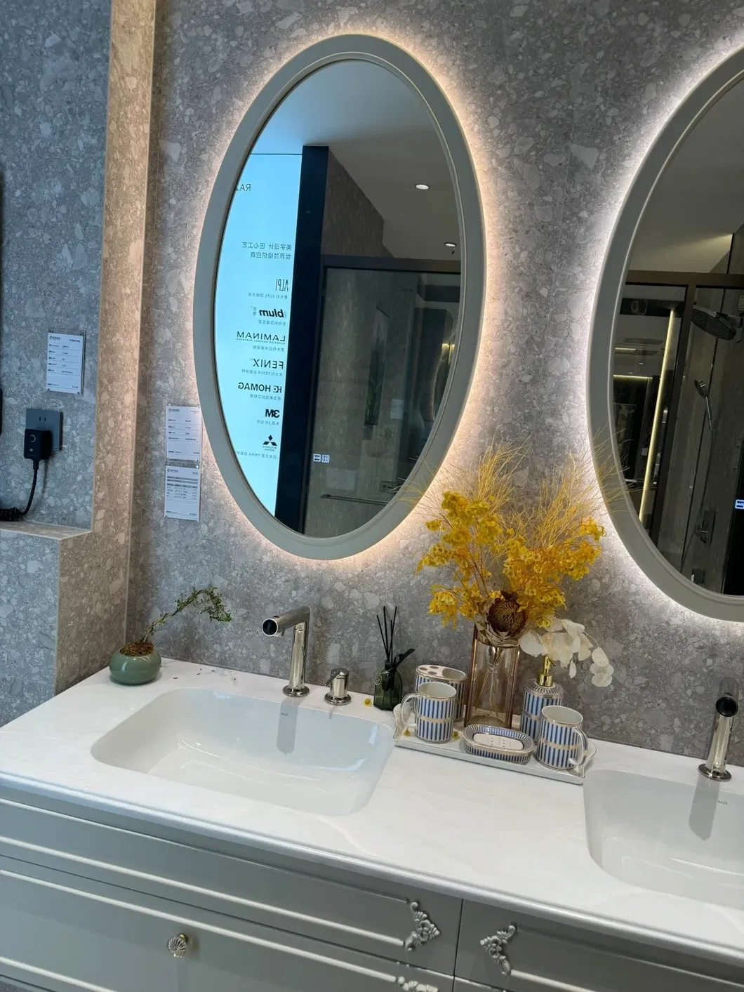 European Elegant Oak Wood Floor Standing Double Sinks Antique Bathroom Vanity Cabinet