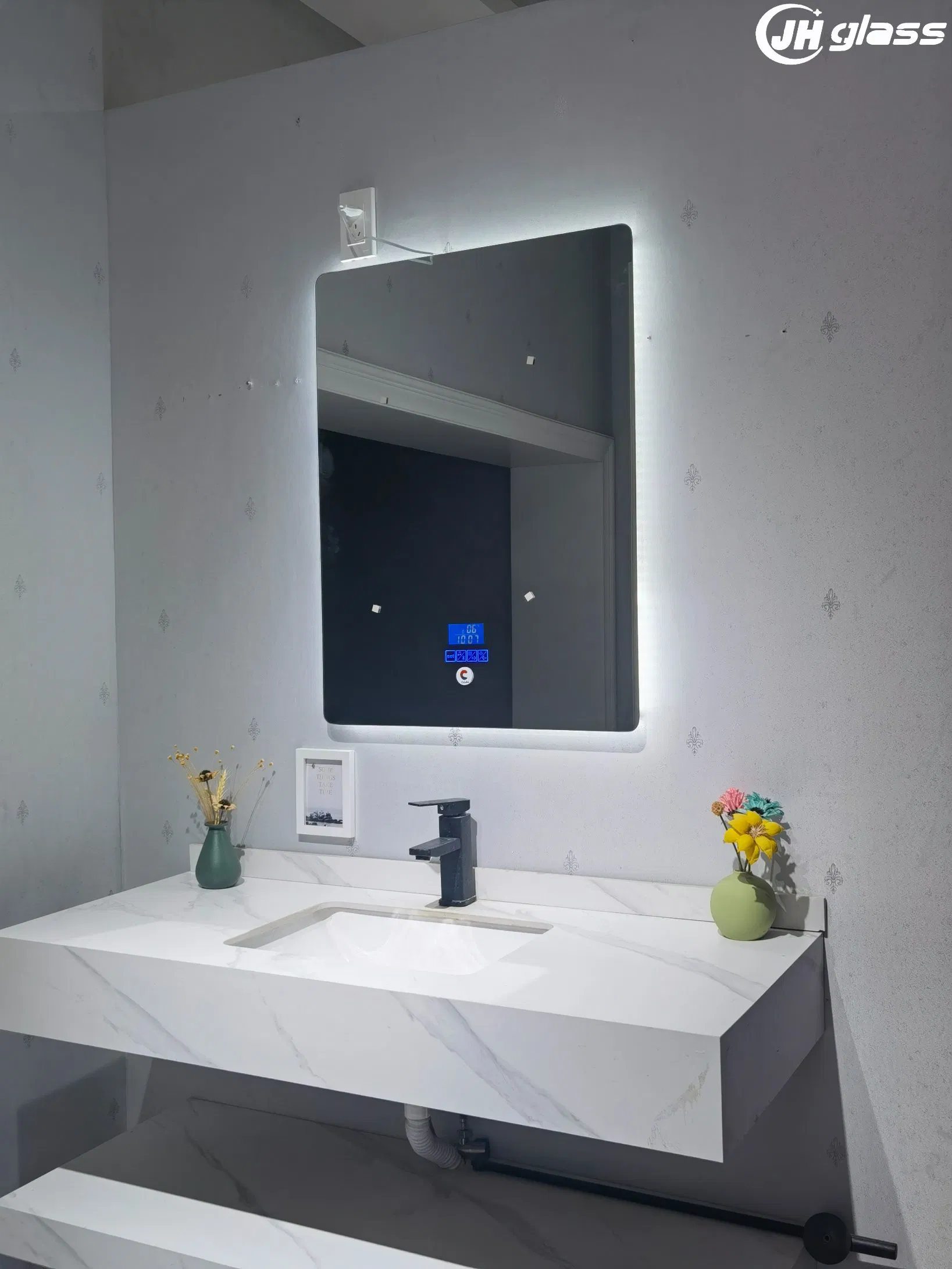Home Decoration Smart Mirror LED Mirror Jinghu Bathroom Mirror Wall Mounted Bathroom Vanity Mirror with Bluetooth and Anti-Fog