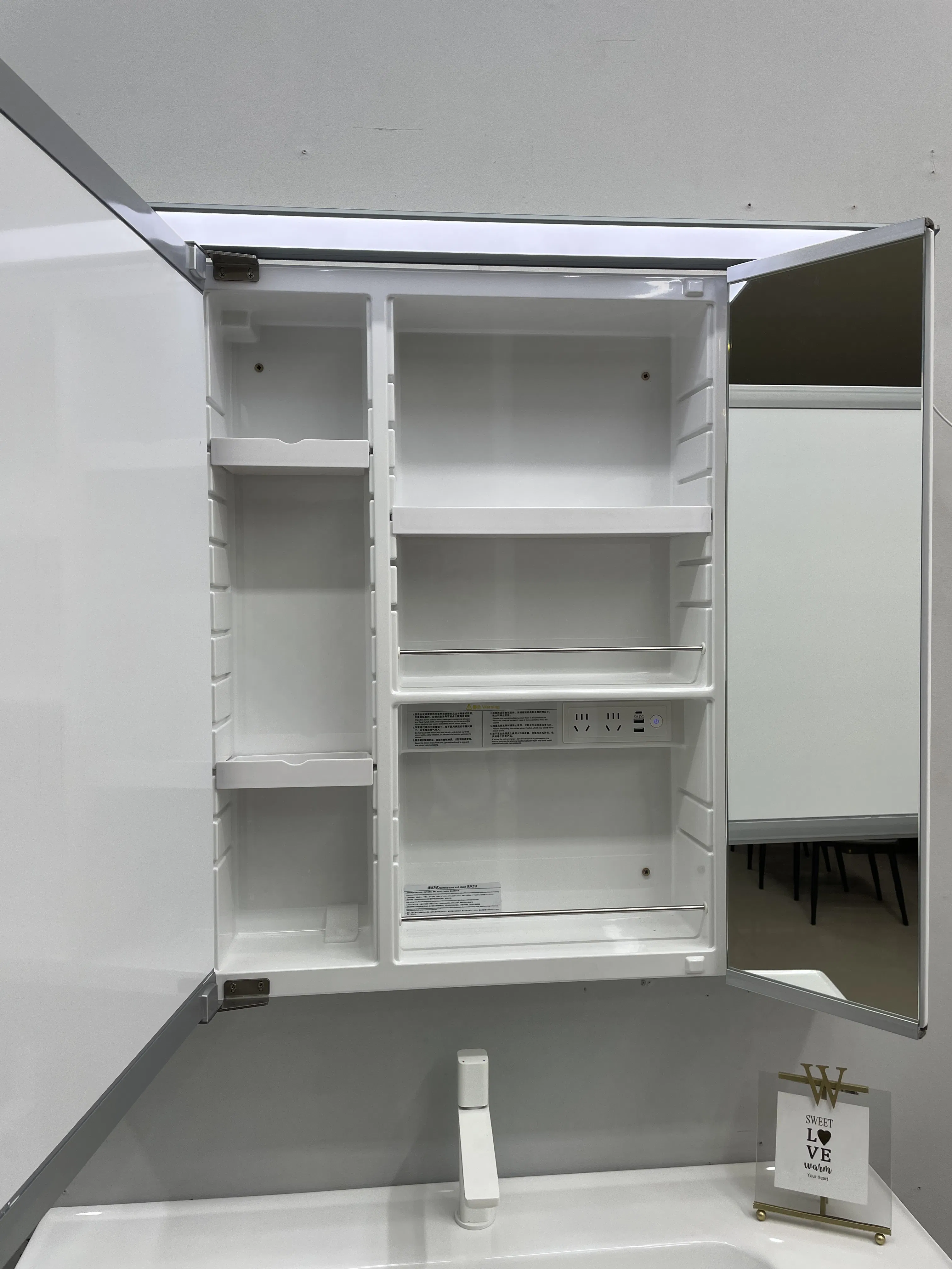 Customized Freestanding Bathroom Vanity with Mirror for Hotels and Villas