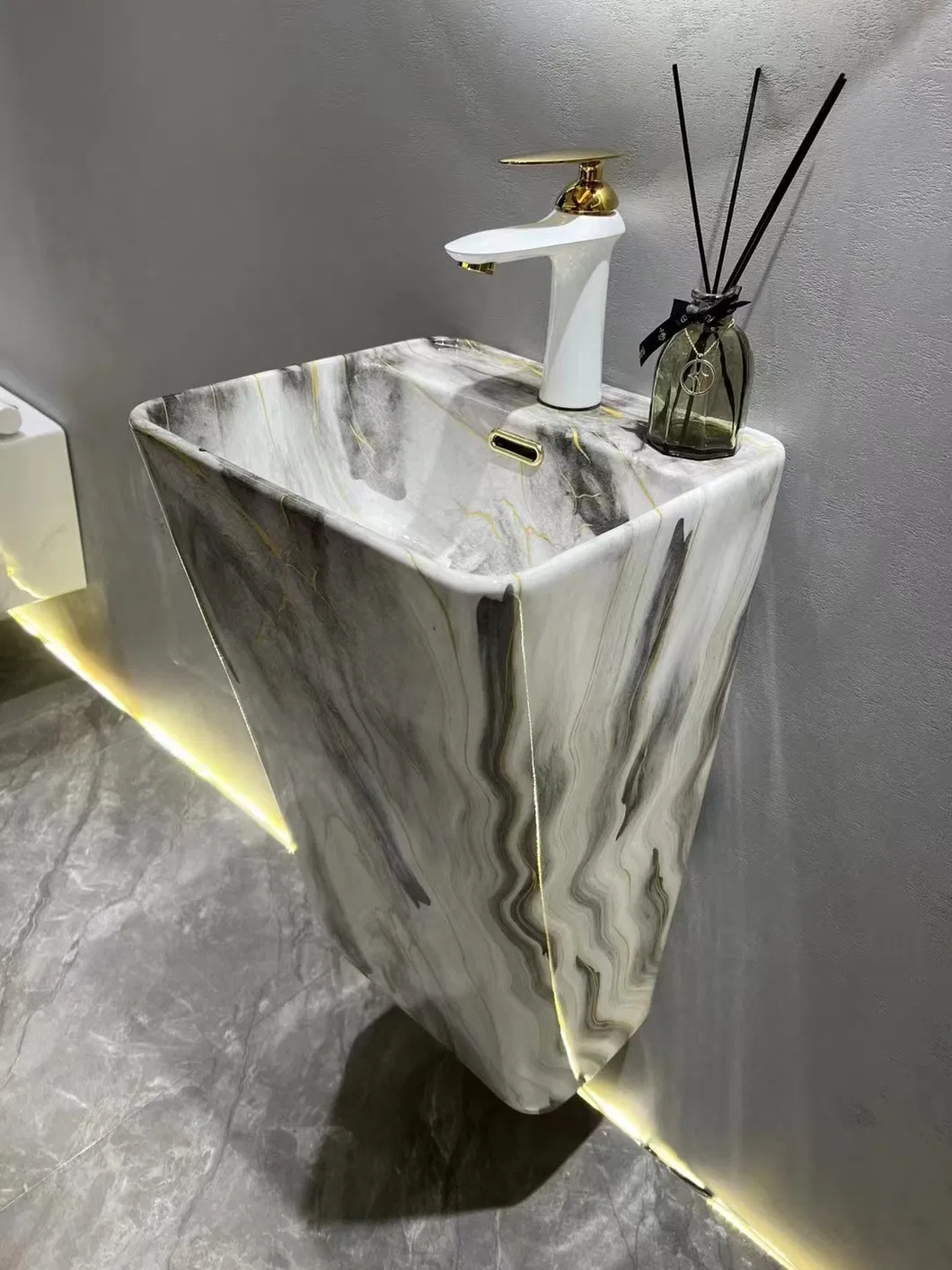 Pedestal Sink Detail 2